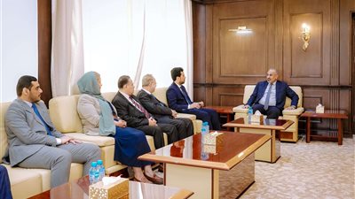 الرئيس الزُّبيدي يناقش مع رئاسة هيئة التشاور والمصالحة التطورات السياسية وجهود إحلال السلام