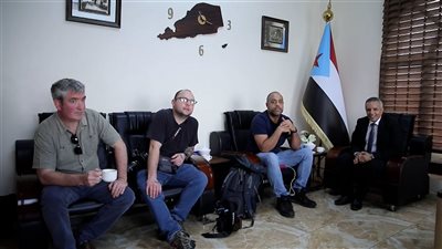 نائب رئيس الهيئة الوطنية للإعلام الجنوبي يلتقي فريق التلفزيون البريطاني
