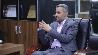 عبدالعزيز الشيخ فخر لنا.. احتفاء جنوبي واسع بالطفرات التاريخية في قطاع الإذاعة والتلفزيون