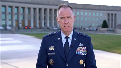 وزارة الدفاع الأمريكية: قصفنا 8 مراكز ومستودعات لمليشيا الحوثي