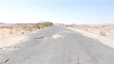 فنية طرق شبوة تسلم مشروع صيانة المقطع الرابع من خط عتق والعبر 