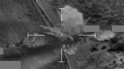 البحرية الأميركية: ضرباتنا الجوية تتوقف على وقف الدعم الإيراني