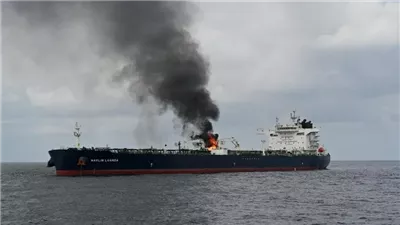 الحوثيون يعلنون استهداف سفينة بريطانية في البحر الأحمر