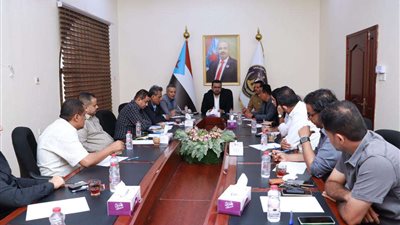 العولقي يناقش تطورات الأوضاع مع مراسلي الوكالات والقنوات العربية والأجنبية