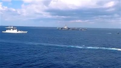 مع استمرار الهجمات.. سفن الحبوب تبتعد عن البحر الأحمر (تقرير)