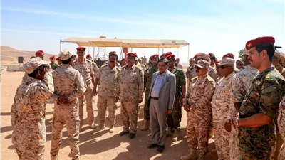 اللواء البحسني يطلع على مستوى الجاهزية والانضباط في قوة حماية الشركات