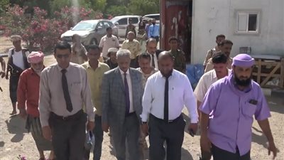 محافظ لحج يتفقد مبنى الغسيل الكلوي بمستشفى ابن خلدون بالحوطة