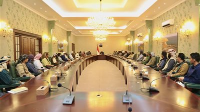 المحرّمي يرأس اجتماعاً موسعاً بقيادات ألوية العمالقة ويوجّه بالحفاظ على الجاهزية القتالية