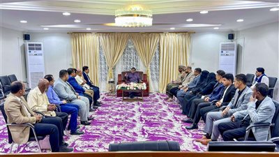 البحسني يلتقي بالهيئة التنفيذية لانتقالي حضرموت ويحثهم على تعزيز الأعمال المجتمعية