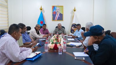 الهيئة المجتمعية تبحث الصعوبات التي تواجه اللجان المجتمعية بالمعلا 