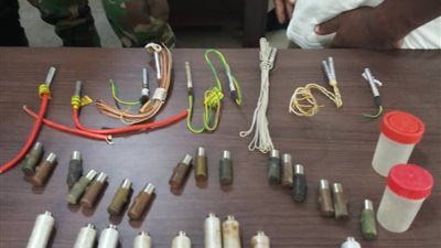 أمن العاصمة عدن يلقي القبض على متهم بحوزته عبوات ومتفجرات بدار سعد