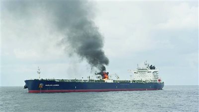 هيئة بريطانية: تضرر سفينة جراء استهدافها بصاروخ قبالة سواحل اليمن