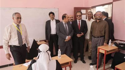 باعوم وبن ماضي يتفقدان سير اختبارات شهادة الثانوية العامة للعام الدراسي الجاري بمدينة المكلا