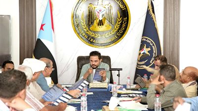 الأمانة العامة تعقد لقاءً تشاورياً مع الإدارات الإدارية والمالية بالهيئات المحلية للمجلس الانتقالي بالمحافظات