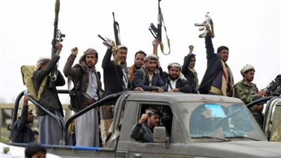 مليشيا الحوثي تقتحم منزل محافظ البنك المركزي أحمد المعبقي