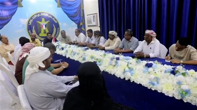 رئيس انتقالي حضرموت يلتقي كتلتي المحافظة في الجمعية الوطنية 