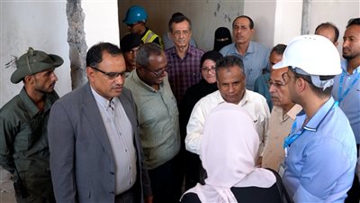 الوزير السقطري يدشن مشروع تأهيل مبنى الاصطياد السمكي بعدن 