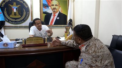 انتقالي لحج يبحث تفعيل العمل الأمني مع الشرطة العسكرية 