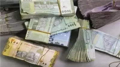 الدولار الأمريكي يصل إلى 1906 ريالات في ظل عجز حكومي عن معالجة ملف الاقتصاد 