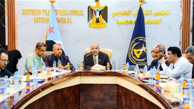 الهيئة الإدارية لمجلس المستشارين تؤكد ضرورة الوقوف بحزم ضد محاولات زعزعة الأمن 