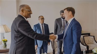 الرئيس الزُبيدي يبحث مع مدير دائرة الشرق الأوسط وشمال أفريقيا بالخارجية البريطانية مستجدات الأوضاع في بلادنا 