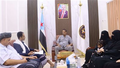 عضو هيئة الرئاسة القميري يشيد بانتظام العمل في انتقالي المهرة