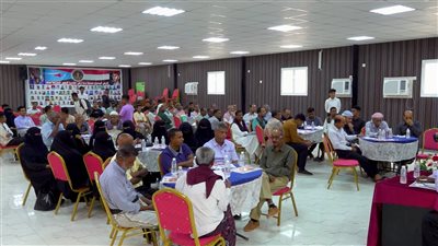 لجنة التواصل تلتقي أكاديميي وطلاب جامعة حضرموت