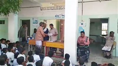 في يومهم العالمي.. تربية المحفد تكرّم عددًا من المعلمين القدامى