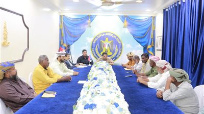 رئيس تنفيذية انتقالي حضرموت يناقش مع رؤساء القيادات المحلية بالمديريات التحضيرات لمليونية 14 أكتوبر