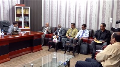 محافظ شبوة يؤكد دعم برامج تطوير بنية التعليم العالي في الجامعة 