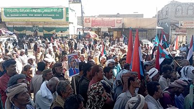 الهيئات التنفيذية لانتقالي المنطقة الوسطى تحيي ذكرى ثورة أكتوبر بمهرجان خطابي