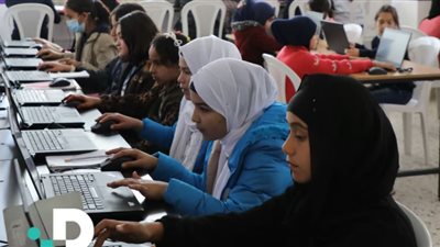 الإمارات: جمع 50 ألف جهاز لدعم الطلاب المحتاجين عالمياً