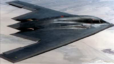 البنتاغون يكشف تنفيذ 5 ضربات على مخازن أسلحة للحوثيين بقاذفات استراتيجية