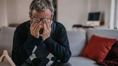 نسي أنها زوجته فقتلها.. مصاب بالزهايمر يرتكب جريمة مروعة