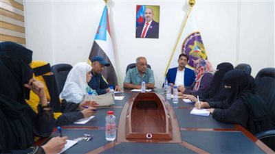 الهيئة المجتمعية تعقد لقاءً مع الإدارة العامة للأسر المنتجة