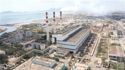 في عز الشتاء.. أزمة انقطاع الكهرباء تتجاوز 18 ساعة باليوم في العاصمة عدن 