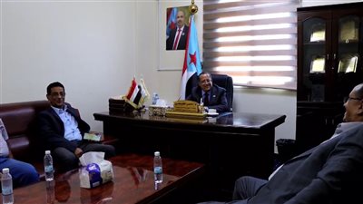 الخُبجي يستعرض المستجدات السياسية ويؤكد أهمية توحيد الجهود