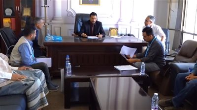 توقيع مذكرة لإعادة تأهيل بئرين للمياه في حقل الشبيكة بشبوة 