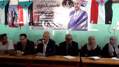 فريق التواصل السياسي يعقد لقاء موسعًا مع أبناء مديرية المسيمير (تقرير)