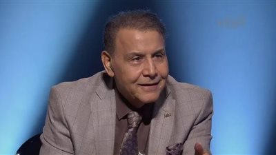 سعدون جابر يتوج مسيرته الفنية بشهادة «دكتوراه» عن الغناء