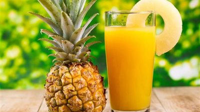 سر الرشاقة والنضارة.. كيف يلبي الأناناس احتياجات المرأة الصحية والجمالية؟