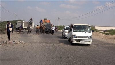 تنفيذ مشروع ترميم 14 كيلومترا من طريق زنجبار - جعار بأبين