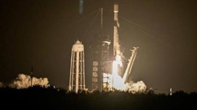 فايرفلاي الأميركية تنجح في أول هبوط لها على القمر