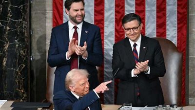 ترامب: سنقود البشرية للفضاء ونغرس العلم الأمريكي على المريخ