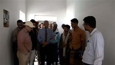 محافظ لحج يطّلع على الأعمال الإنشائية للمجمع الحكومي بتبن