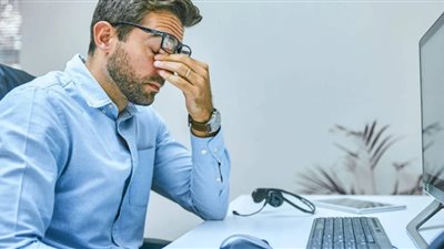 أسباب إصابة العين بالإجهاد وطرق فعالة للوقاية