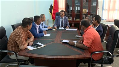 اجتماع للسلطة المحلية بحضرموت يناقش التدهور الحاد لخدمة الكهرباء