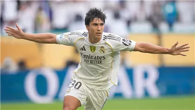 ريال مدريد يجدد عقد مهاجمه جونزالو جارسيا حتى 2030