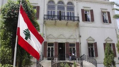 الخارجية اللبنانية تردّ بقوة على تحريضات مستشار المرشد الإيراني خامنئي