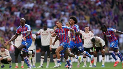 كريستال بالاس يقهر ليفربول ويتوج بالدرع الخيرية للمرة الأولى في تاريخه 